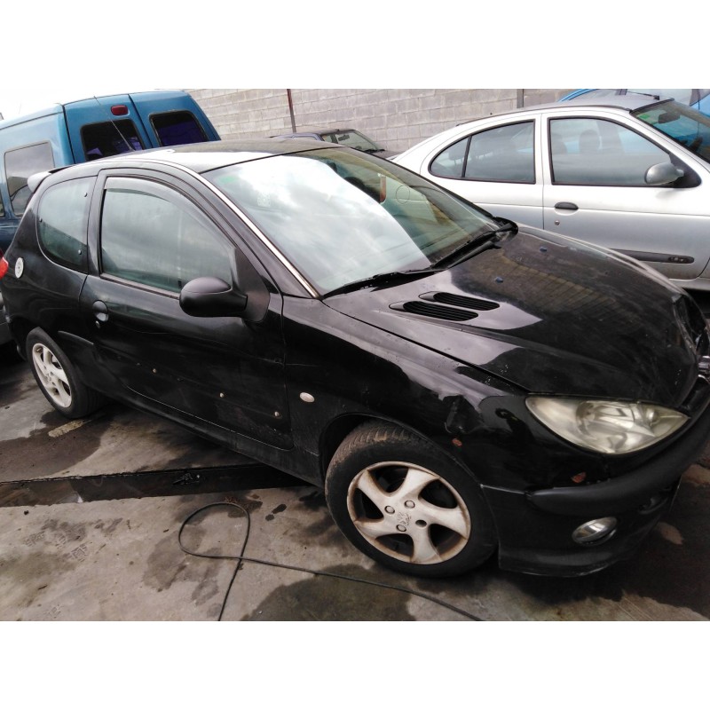 peugeot 206 berlina del año 2002