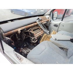 nissan primastar (x83) del año 2005