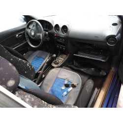 seat ibiza (6l1) del año 2002