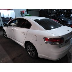 toyota avensis (t27) del año 2009