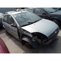 ford fiesta (cbk) del año 2004