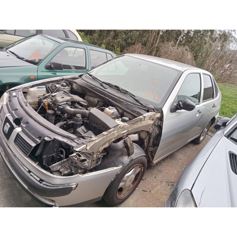 seat cordoba berlina (6k2) del año 2001