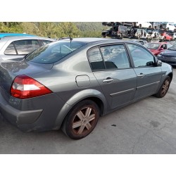 renault megane ii classic berlina del año 2004