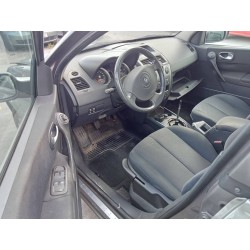 renault megane ii classic berlina del año 2004