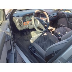 citroen xantia berlina del año 2000