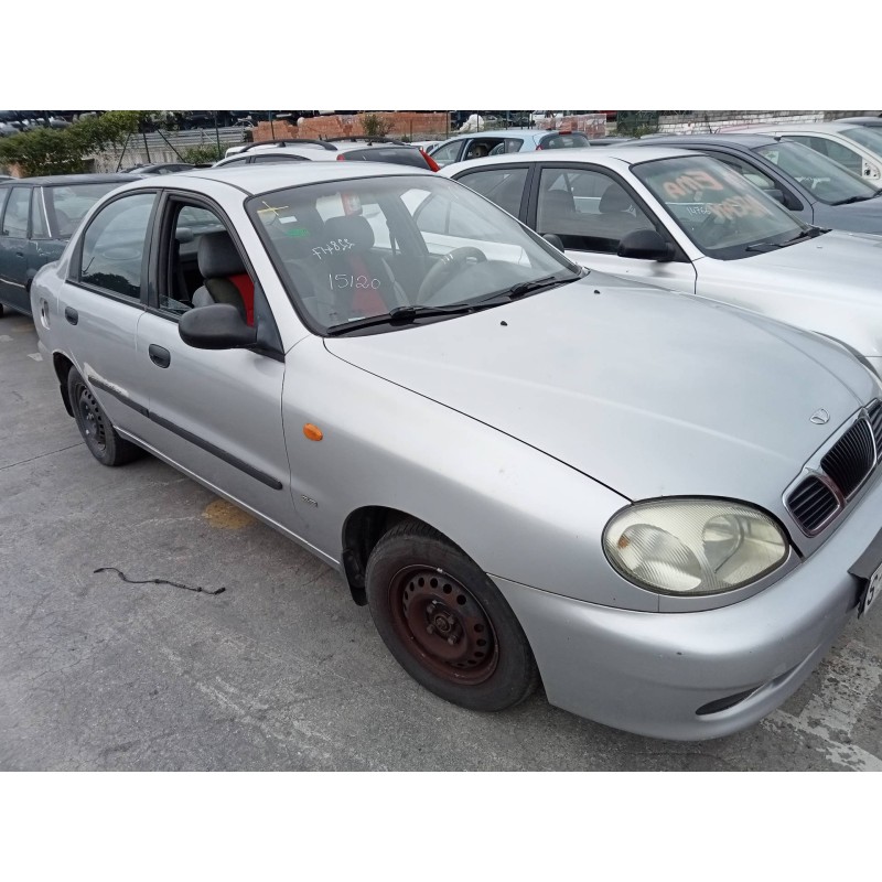 daewoo lanos del año 1999