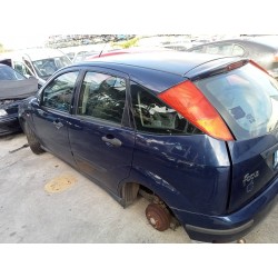 ford focus berlina (cak) del año 2001