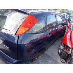 ford focus berlina (cak) del año 2001