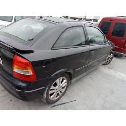 opel astra g berlina del año 2001