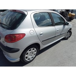 peugeot 206 berlina del año 2004