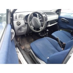 fiat punto berlina (188) del año 2000