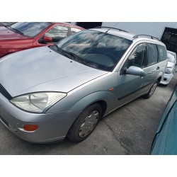 ford focus turnier (cak) del año 2001