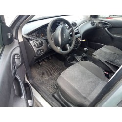 ford focus turnier (cak) del año 2001