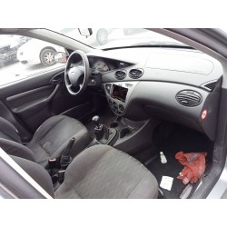 ford focus berlina (cak) del año 2004