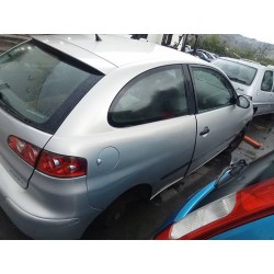 seat ibiza (6l1) del año 2002