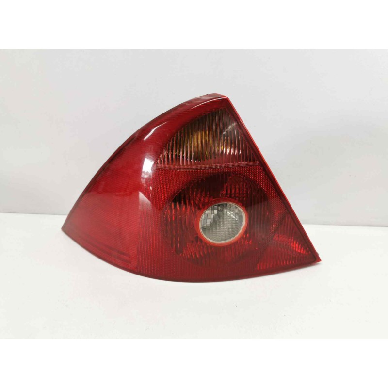 Recambio de piloto trasero izquierdo para ford mondeo berlina (ge) ambiente referencia OEM IAM Recambio de piloto trasero izquierdo para ford mondeo berlina (ge) ambiente referencia OEM IAM