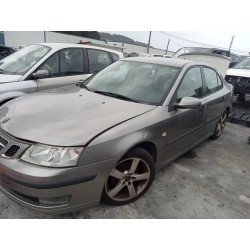 saab 9-3 berlina del año 2004