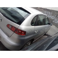 seat ibiza (6l1) del año 2003