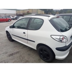 peugeot 206 berlina del año 2001