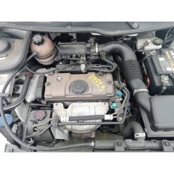 peugeot 206 berlina del año 2001