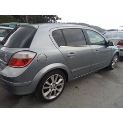 opel astra h berlina del año 2005