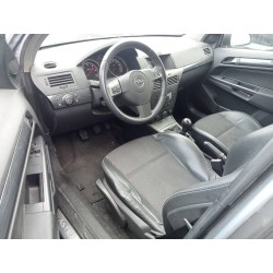 opel astra h berlina del año 2005