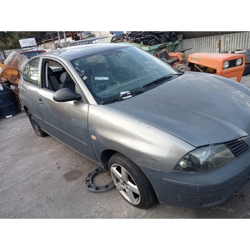 seat ibiza (6l1) del año 2002