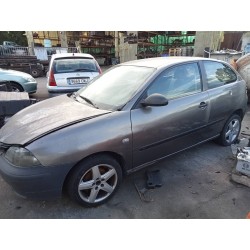 seat ibiza (6l1) del año 2002