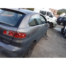 seat ibiza (6l1) del año 2002