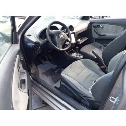 seat ibiza (6l1) del año 2002