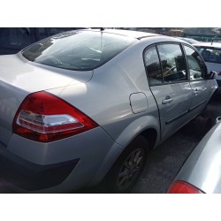 renault megane ii classic berlina del año 2004