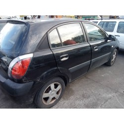 kia rio del año 2005