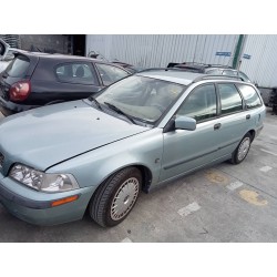 volvo v40 familiar del año 2003