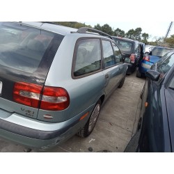 volvo v40 familiar del año 2003