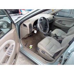 volvo v40 familiar del año 2003
