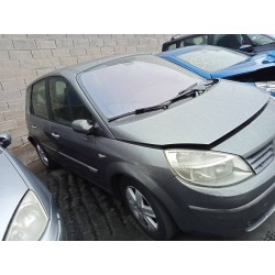 renault scenic ii del año 2004