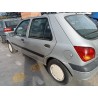 ford fiesta berlina (dx) del año 2000