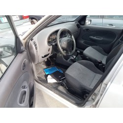 ford fiesta berlina (dx) del año 2000