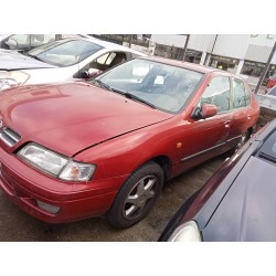 nissan primera berlina (p11) del año 1999