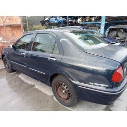 lancia lybra berlina del año 2000