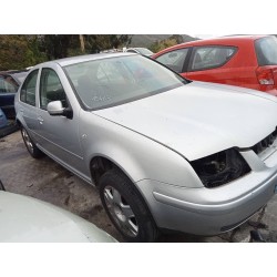 volkswagen bora berlina (1j2) del año 2001
