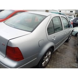 volkswagen bora berlina (1j2) del año 2001