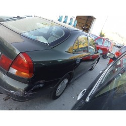mitsubishi carisma berlina 4 (da0) del año 1997