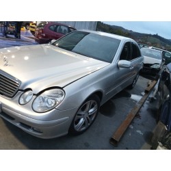 mercedes clase e (w211) berlina del año 2002
