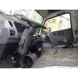 nissan cabstar del año 2001
