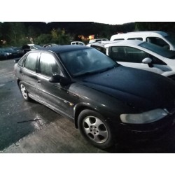 opel vectra b berlina del año 1999