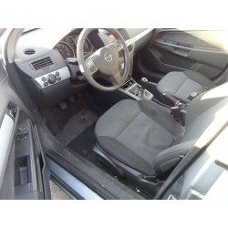 opel astra h berlina del año 2005