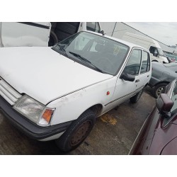 peugeot 205 berlina del año 1997