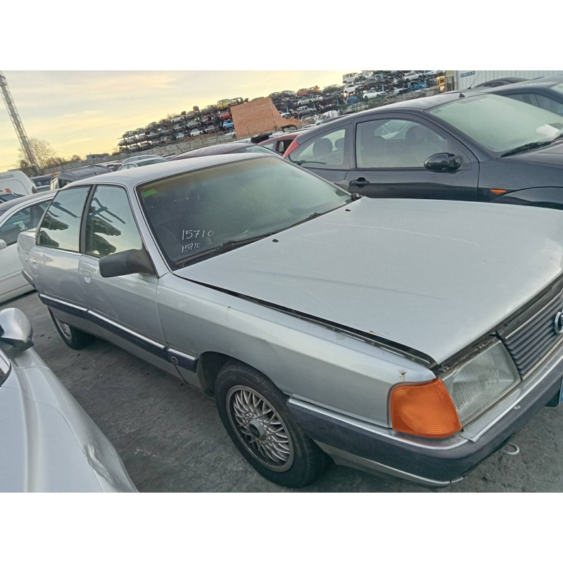 audi 100 berlina (443) del año 1990