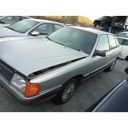 audi 100 berlina (443) del año 1990